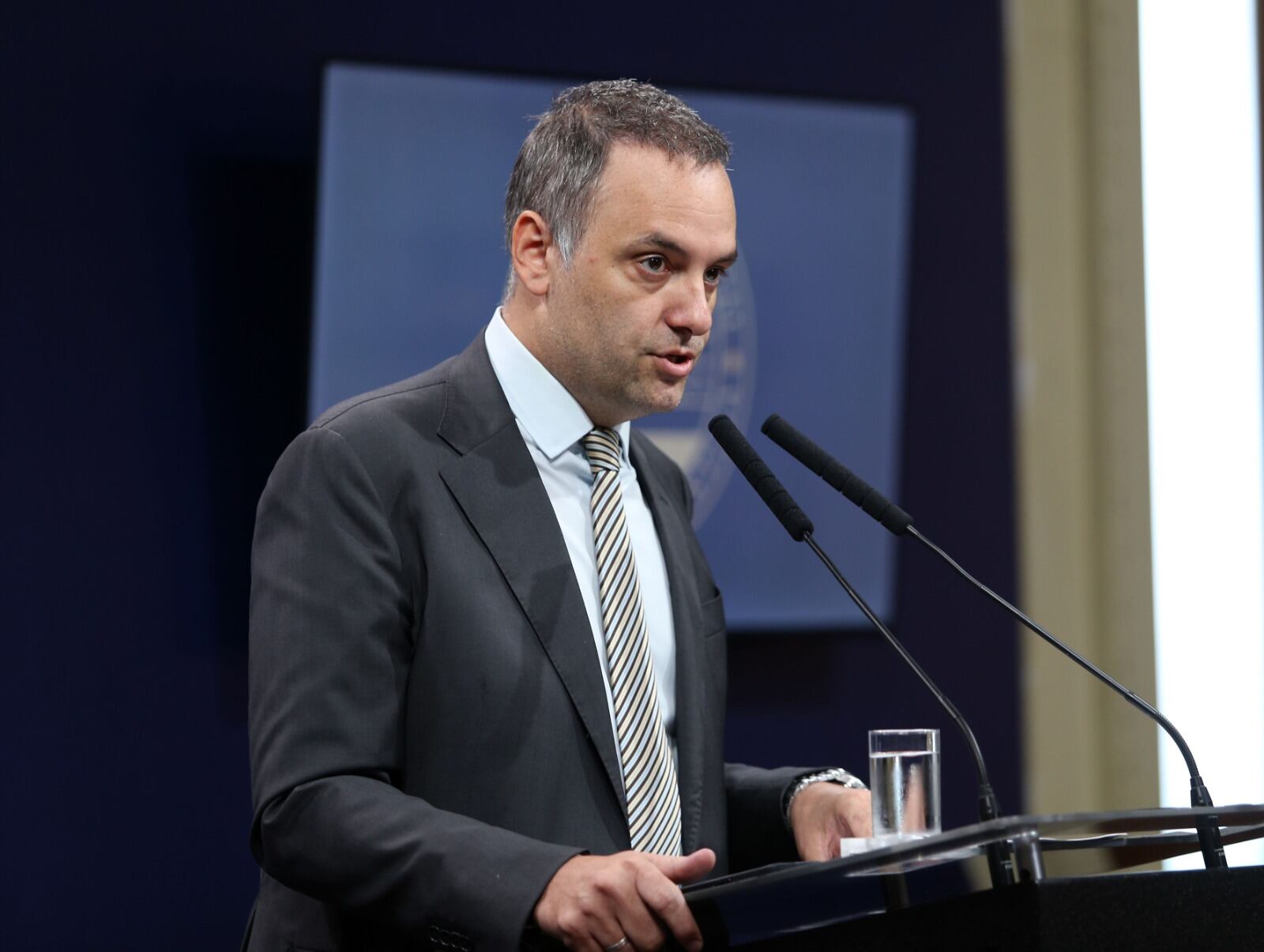 Adorni quiere solo oficialistas en la Rosada