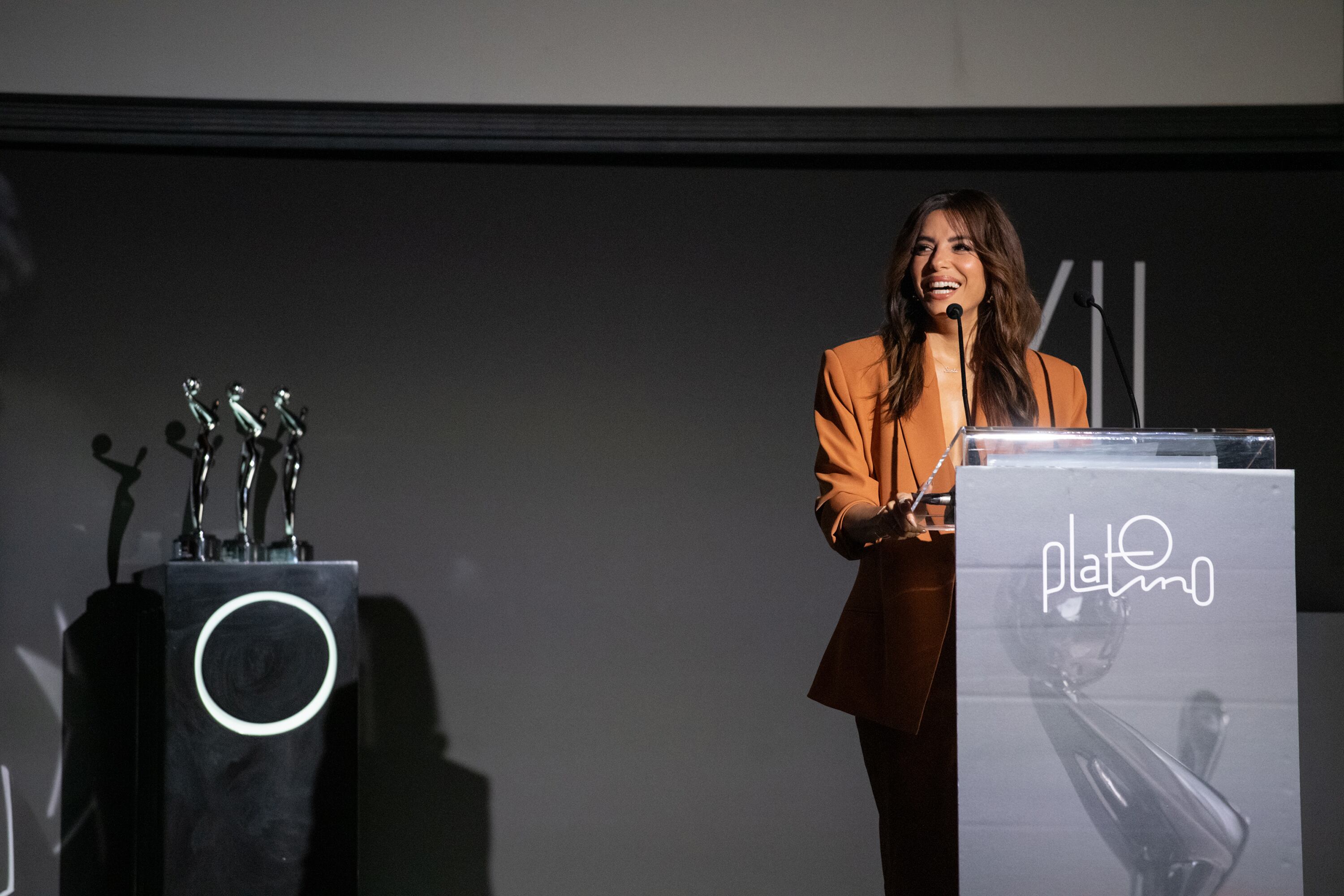 "Hay menos latinos y menos mujeres trabajando delante y detrás de las cámaras que el año pasado"