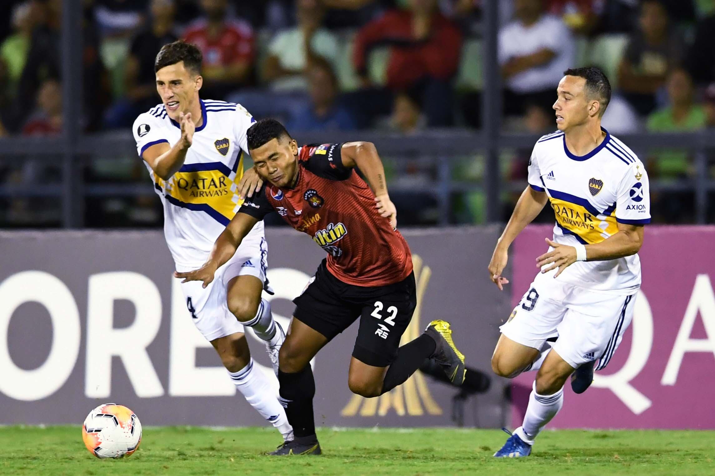 Capaldo y Jara, titulares en el debut en Venezuela.