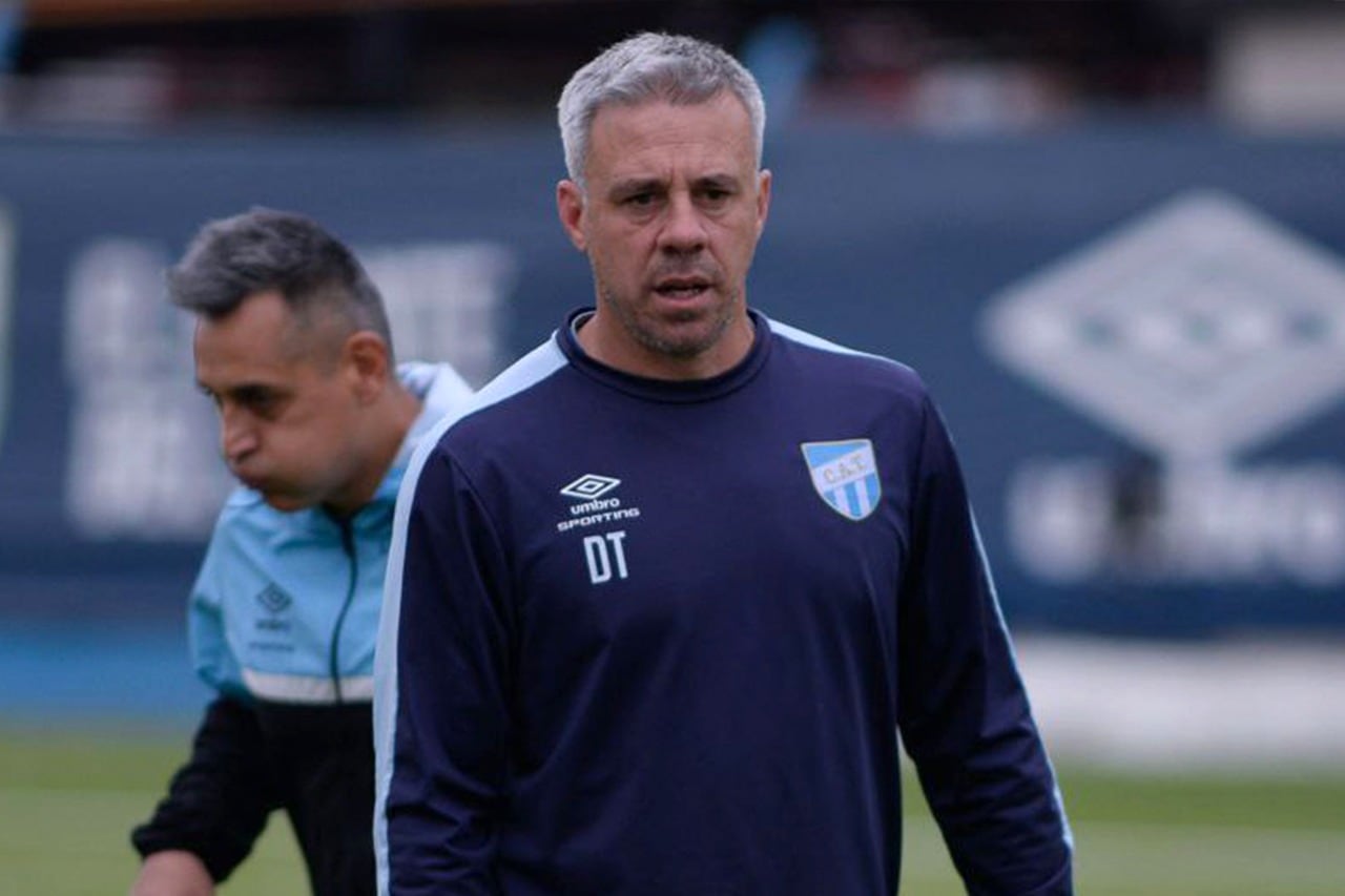 Lucas Pusineri, DT del puntero Atlético Tucumán.