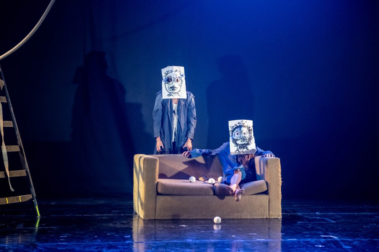 "Propiedad Privada. Una farsa sostenida", de Compañía La Margen.