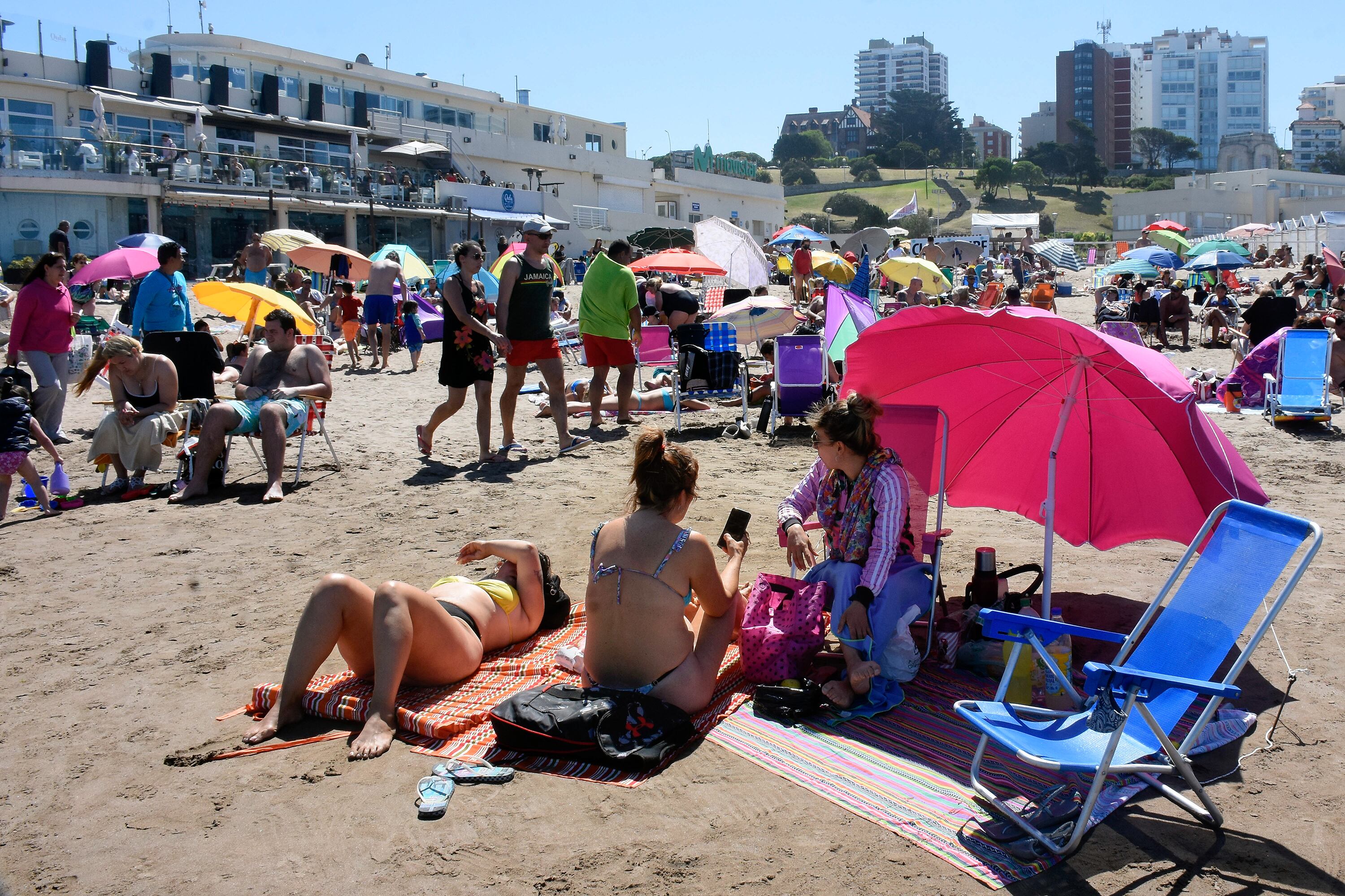 "Va a ser una temporada extraordinaria", confía Costa. 