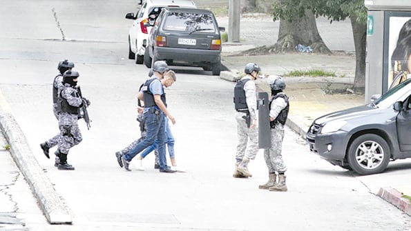 La toma de rehenes duró alrededor de cuatro horas.