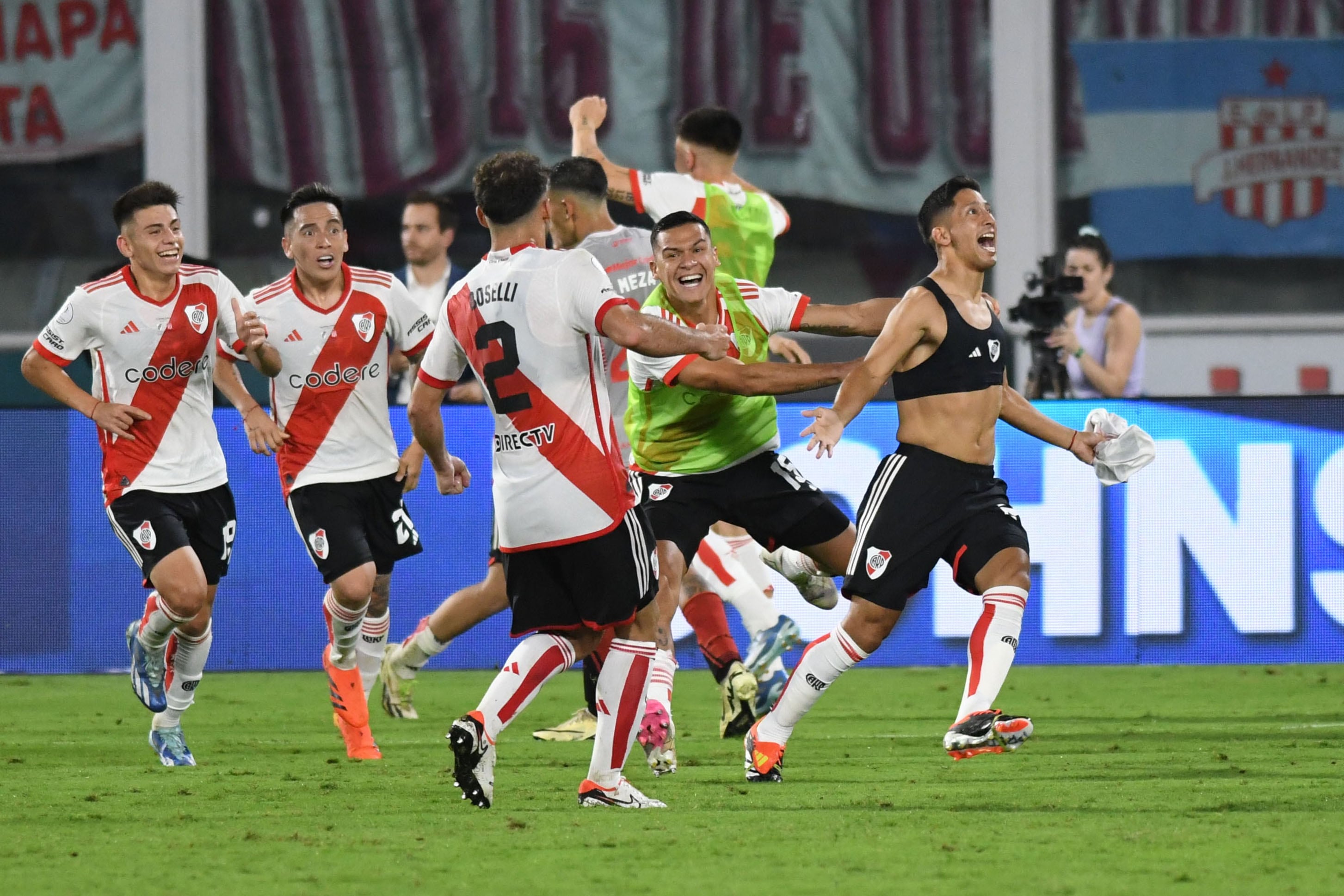 Aliendro entró en el final y definió la final para que delire todo River.