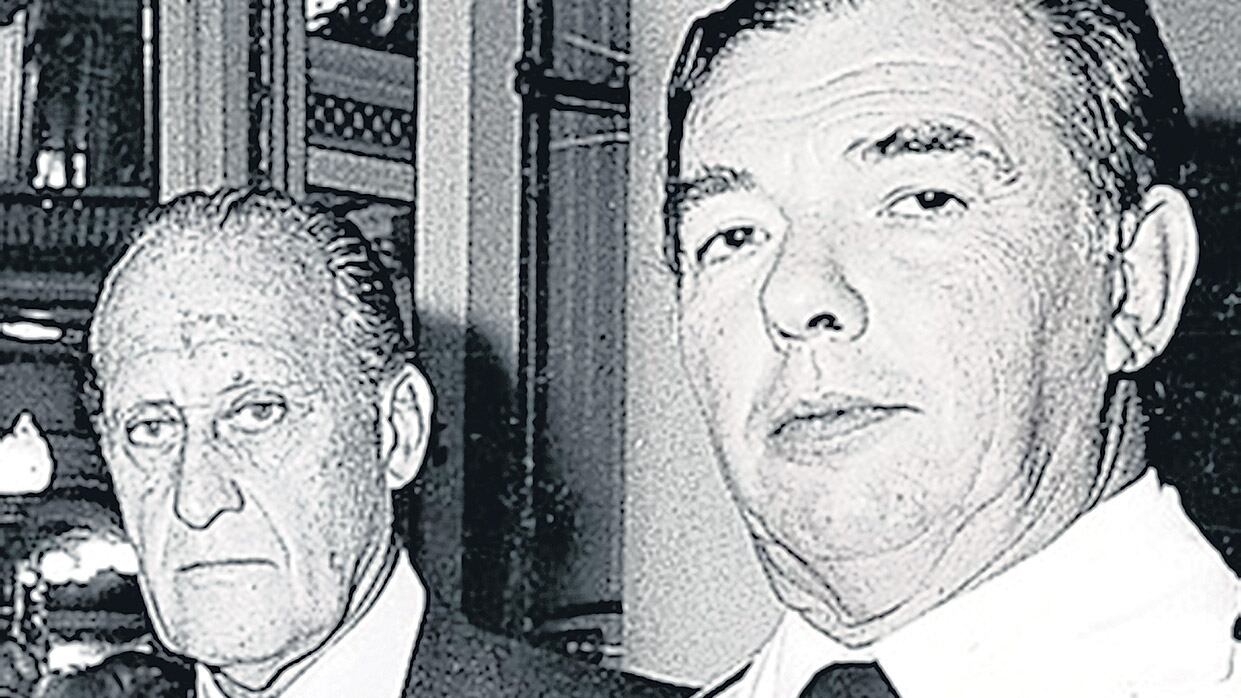 Carlos Alberto Lacoste junto al basileño Joao Havelange, entonces presidente de la FIFA.