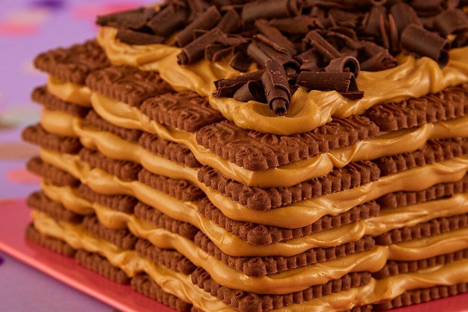 Galletitas de chocolate, queso crema y dulce de leche, los ingredientes clave de la clásica chocotorta. 