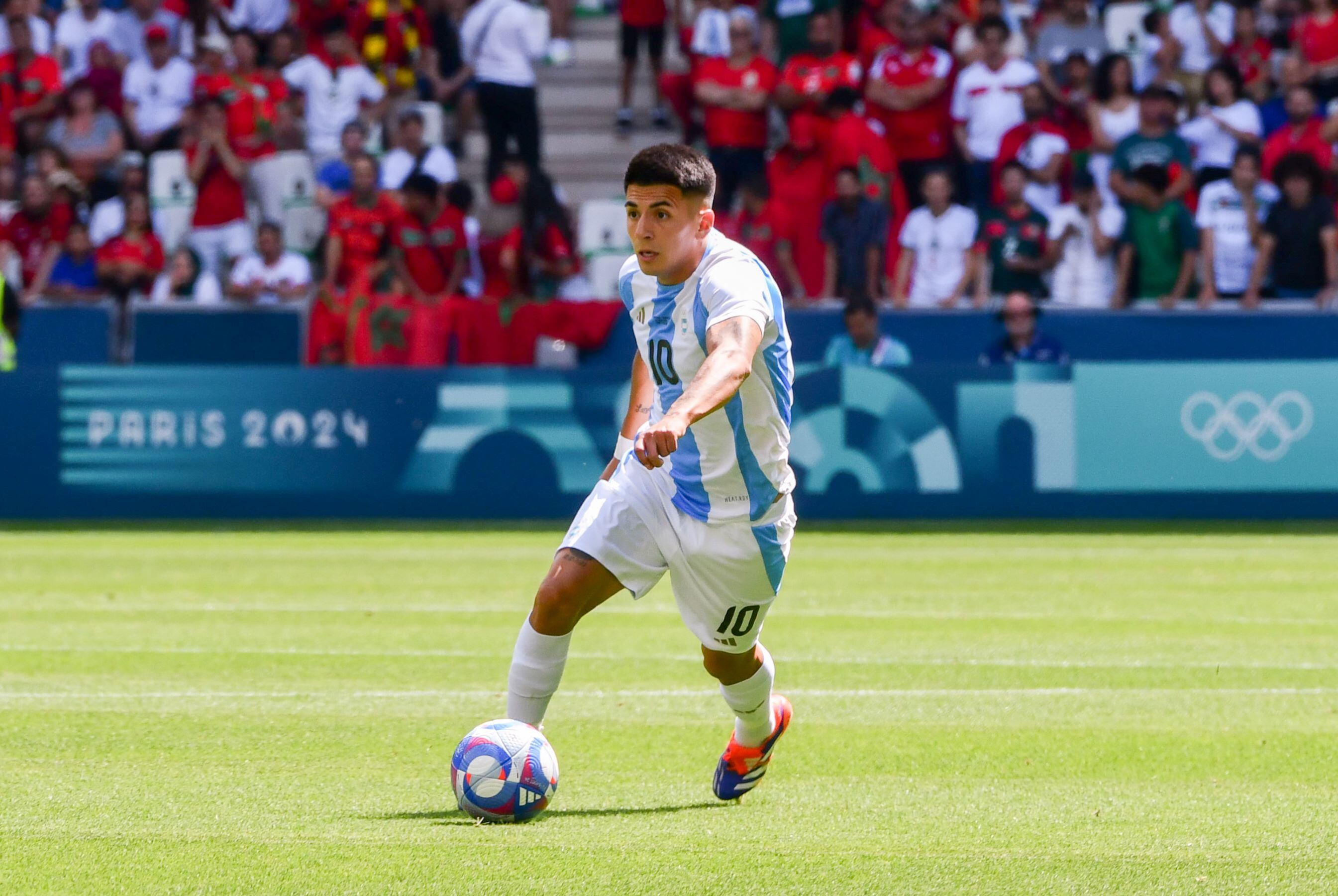 Thiago Almada, dueño del mediocampo argentino. Imagen: @Argentina.