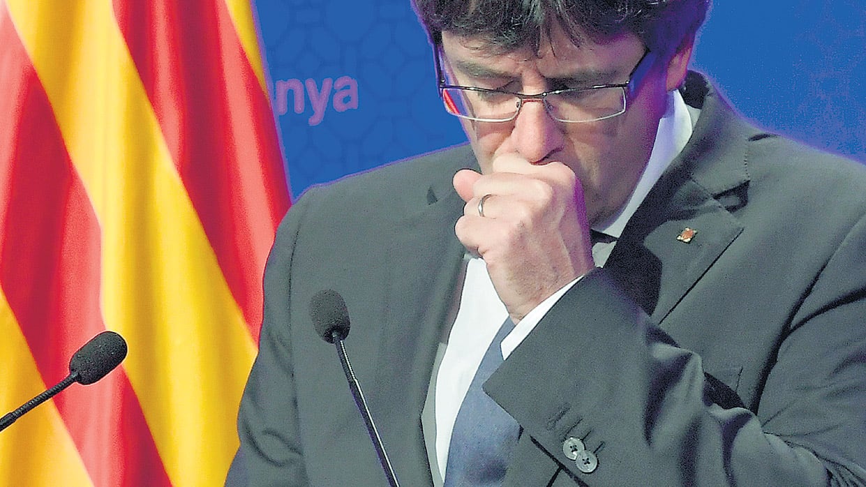Puigdemont envió un mensaje de video desde Bruselas anunciando su renuncia a la presidencia.