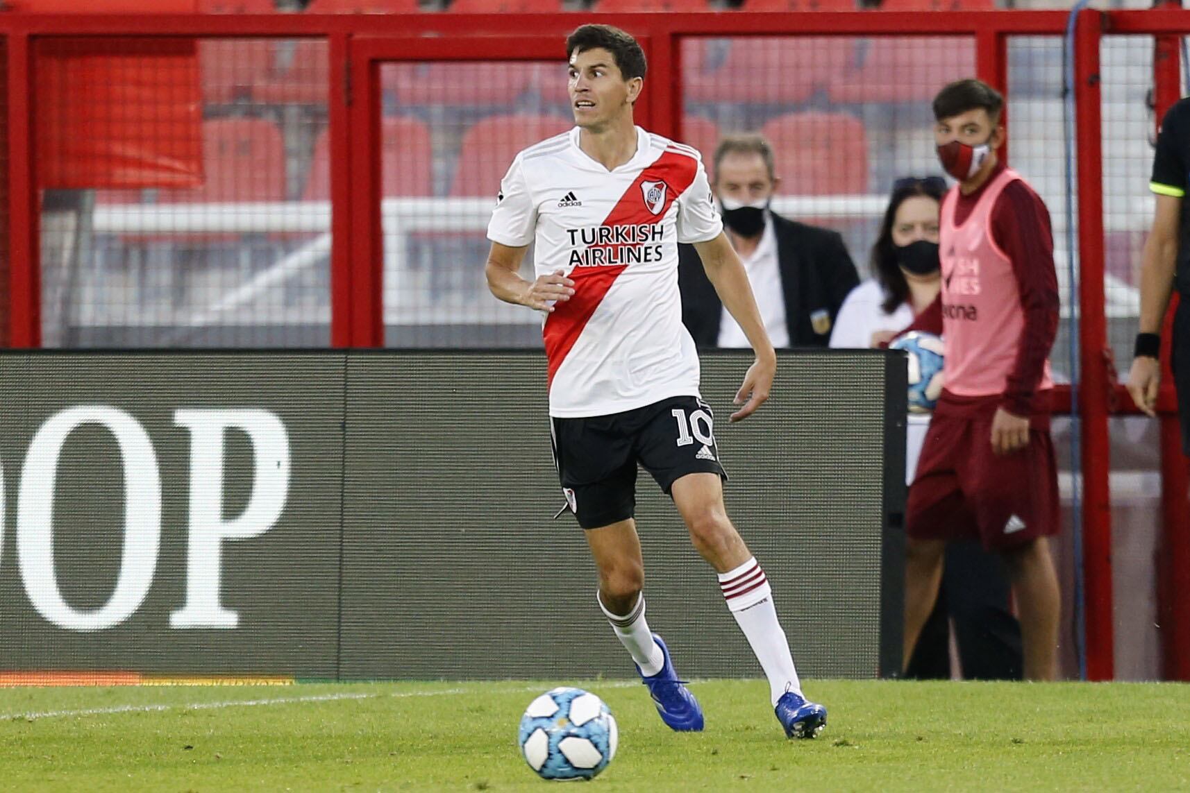 Nacho Fernández, 186 partidos y 7 títulos en River.