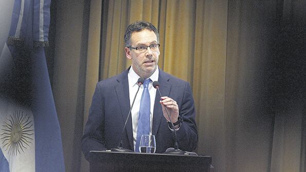 Guido Sandleris, presidente de la autoridad monetaria, aprovecha el mejor clima externo.