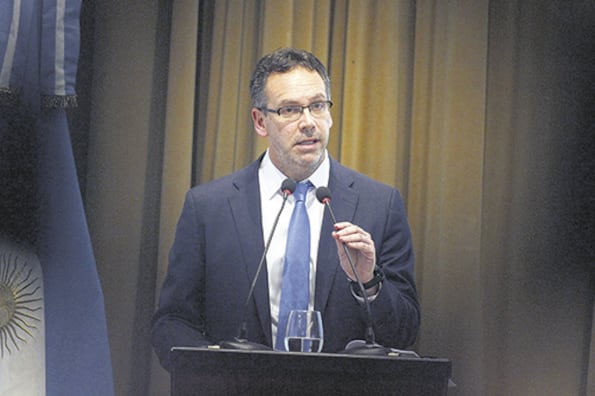 Guido Sandleris, presidente de la autoridad monetaria, aprovecha el mejor clima externo.