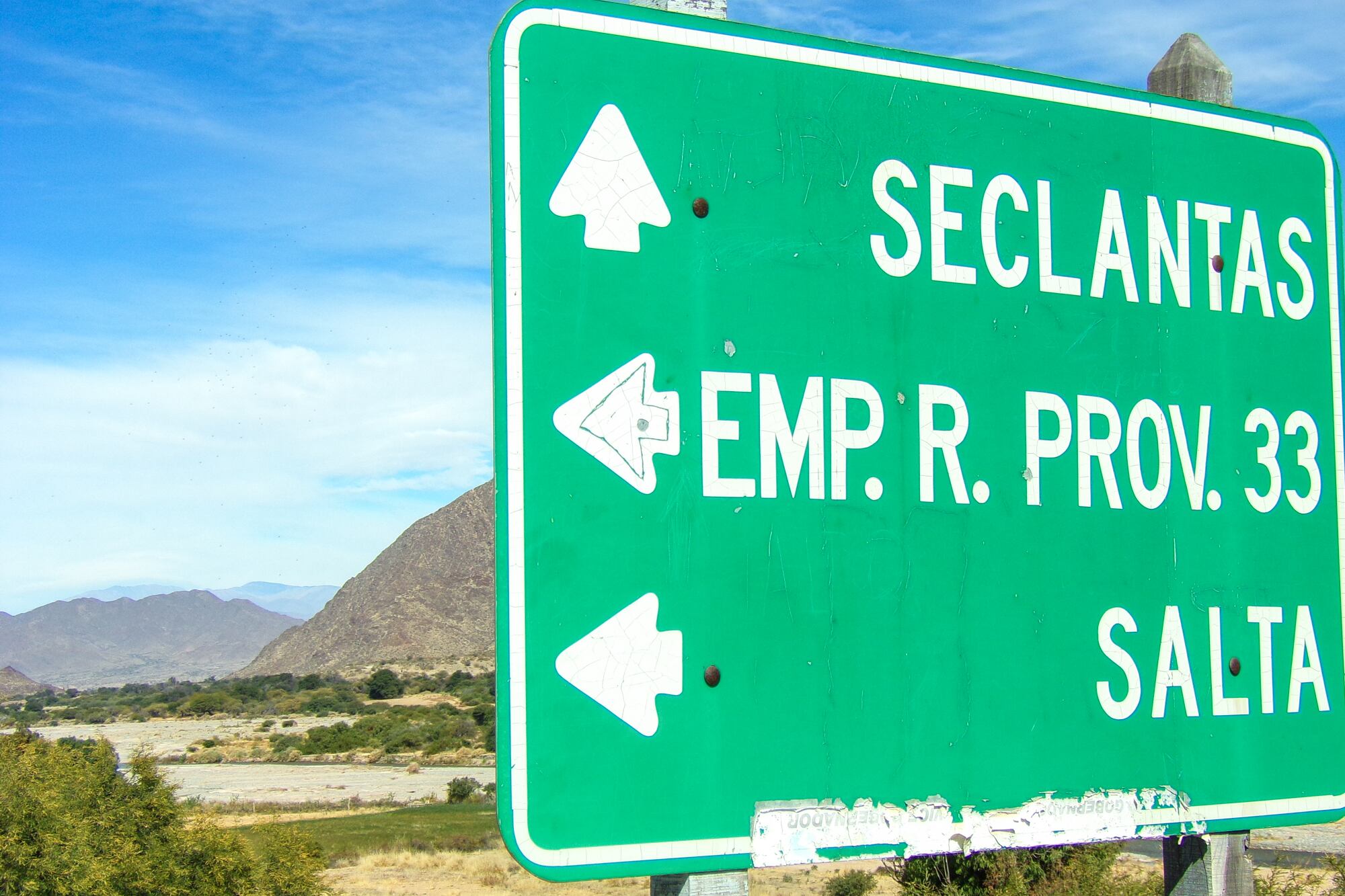 Acceso al pueblo de Seclantás por el paraje El Colte