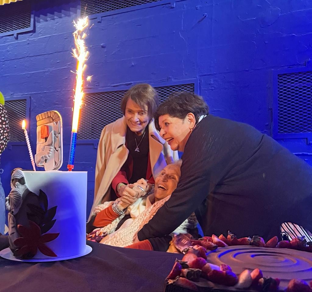 Lita Boitano con Taty Almeida y Graciela Lois. 