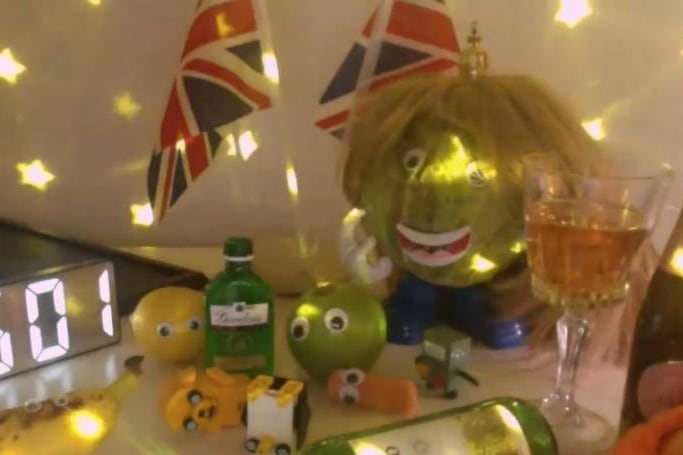 Daily Stars apostó que Liz Truss duraría en el cargo menos de lo que tardaría una lechuga en descomponerse. Imagen: captura de video.