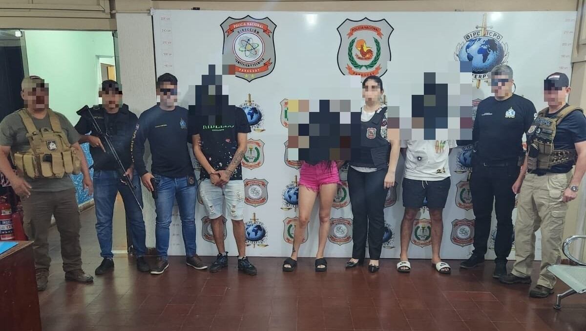 Detuvieron en Paraguay a la pareja de la boda narco en que ocurrió el triple crimen de Ibarlucea. Foto: Policía de Paraguay