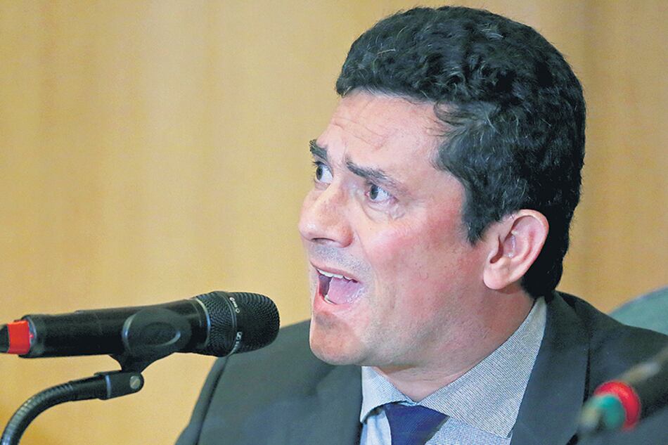 Moro, el juez que metió preso a Lula basado solo en “convicciones”, hoy ministro nombrado y adalid de la mano dura.