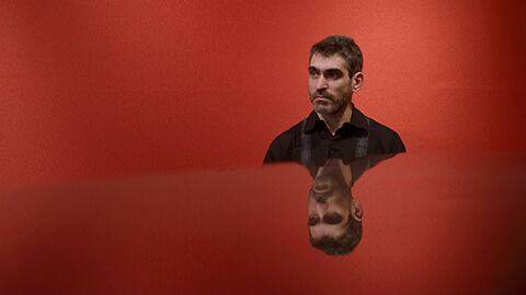 En La mirada detenida Jodos resuelve los delicados equilibrios entre tradición y vanguardia.