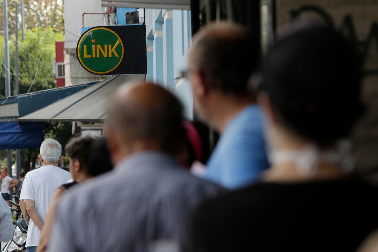 El lunes podrán ir los terminados en 0 y 1; el martes, 2 y 3; el miércoles 4 y 5; el jueves, 6 y 7; y el viernes 8 y 9.