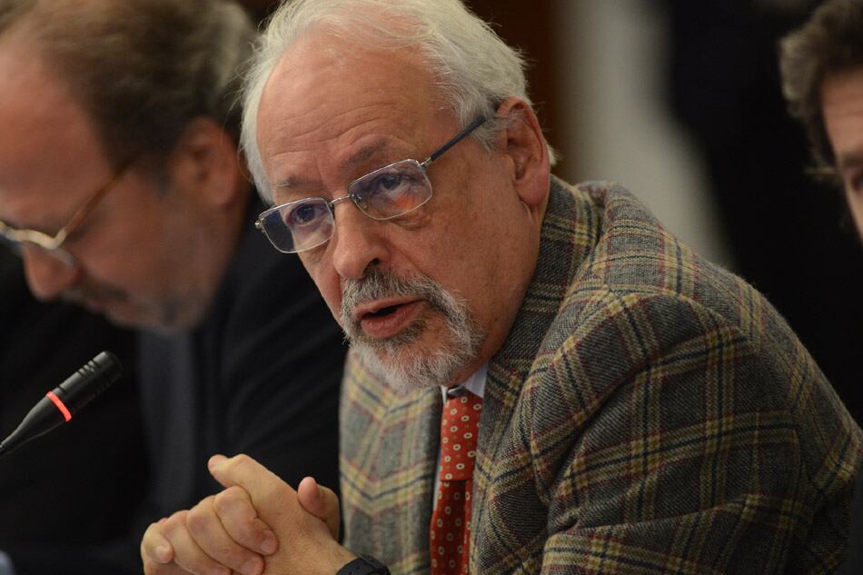 "Puedo decir que los insultos de Macri son un galardón, que me honran, pero de todos modos prefiero que no me lo coloque personalmente al galardón", dijo Verbitsky.