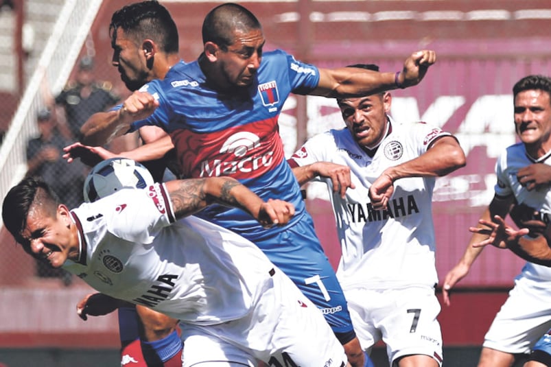 El partido fue parejo en el Sur.