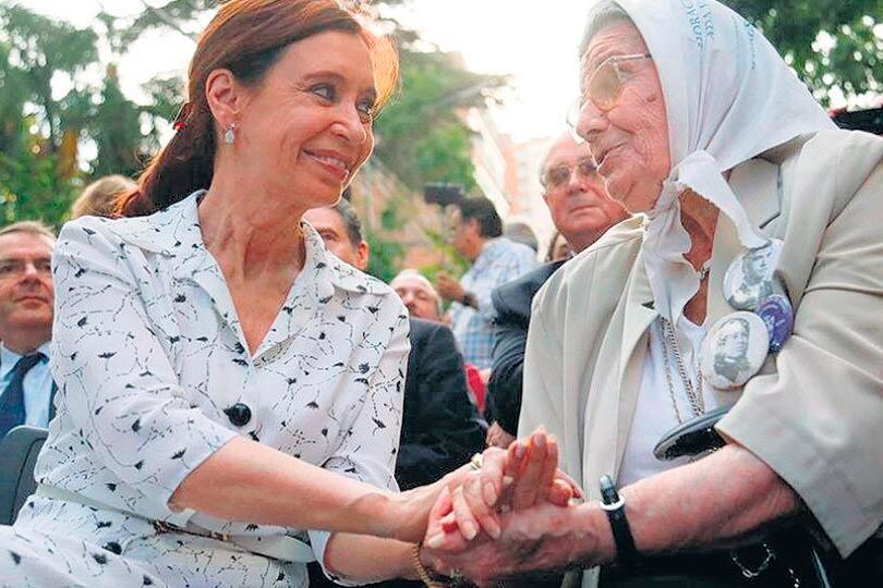 Cristina Kirchner en el homenaje que se realizó a la Iglesia de la Santa Cruz en 2017.