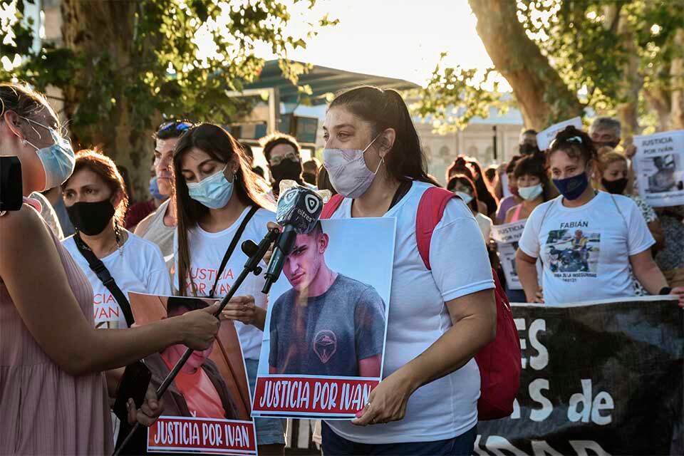 Julieta, hermana de Iván.