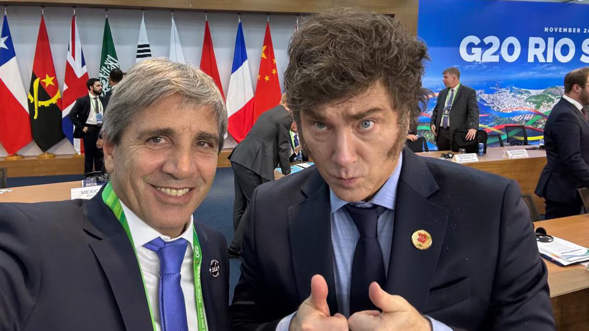 Luis Caputo y Javier Milei