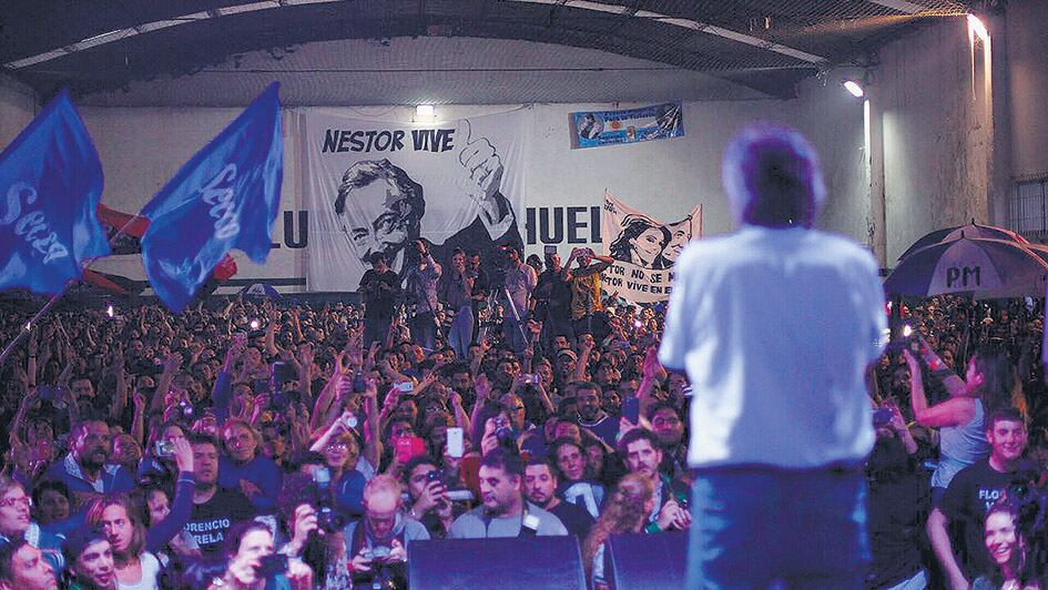 El diputado Máximo Kirchner fue el orador de fondo en el club Nahuel de Florencio Varela.