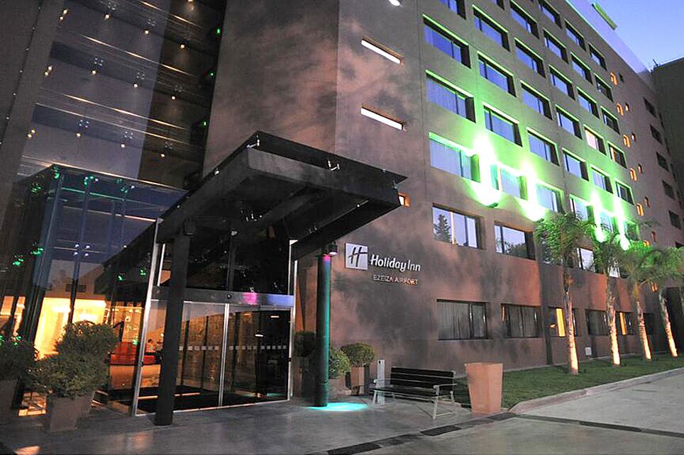 El Holiday Inn, donde el plantel de River quedó aislado.