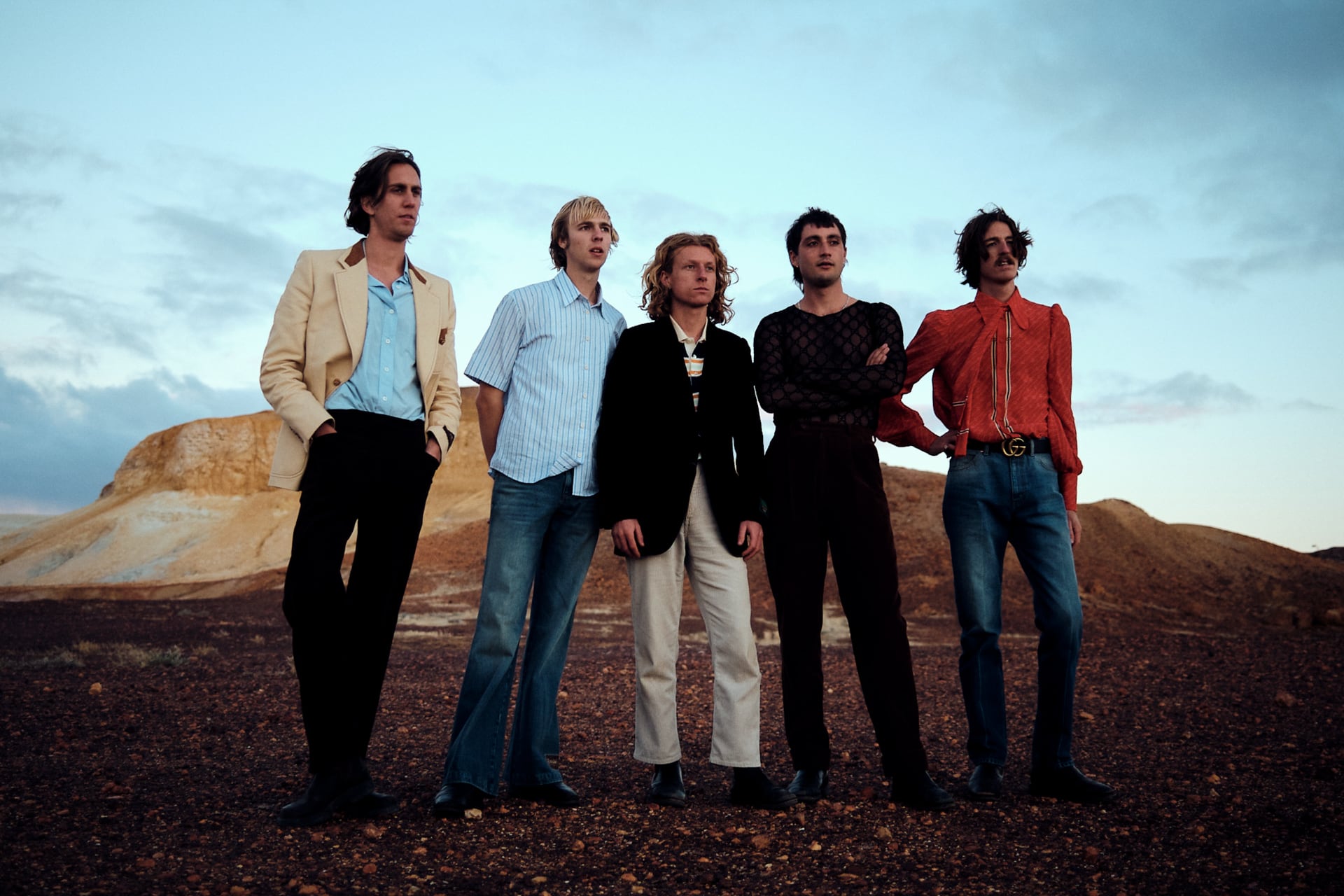 El jazz, la música dance y el pop barroco se cuelan en el extenso segundo álbum de Parcels, que igual nunca pierde el groove