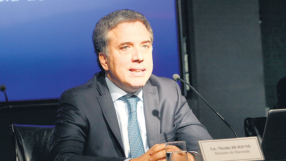 Nicolás Dujovne y un desafío que ni siquiera con el acuerdo con el FMI alcanzaría para resolver.