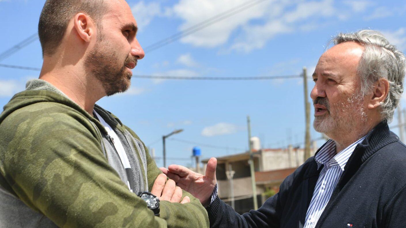 Joaquín De la Torre con Eduardo Bolsonaro en la recorrida por el conurbano que realizaron en octubre del 2022.