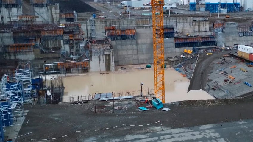 En el medio, las negociaciones con China para firmar la Adenda XII, que reactivarían los trabajos, se encuentran estancadas.