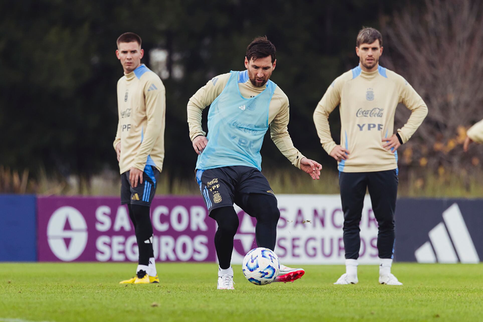 Cosa de zurdos: Messi, entre Mastantuono y Lo Celso