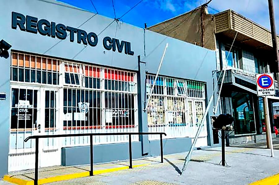 Polémica sobre el derecho a ponerle nombre a un feto.