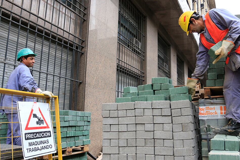 Lo que empezó siendo desaceleración rápidamente se convirtió en caída de la actividad.