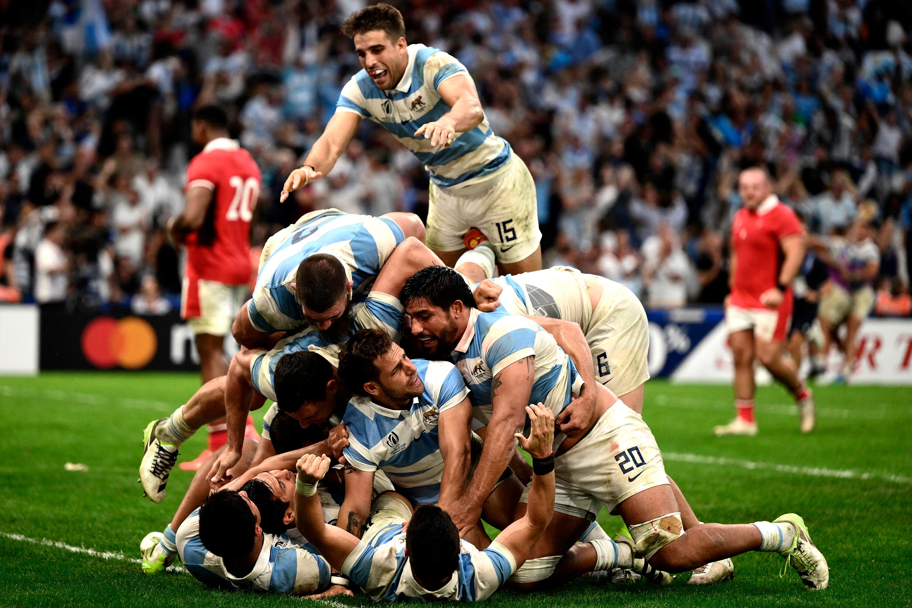 Los Pumas hicieron un segundo tiempo exepcional para meterse en semifinales.