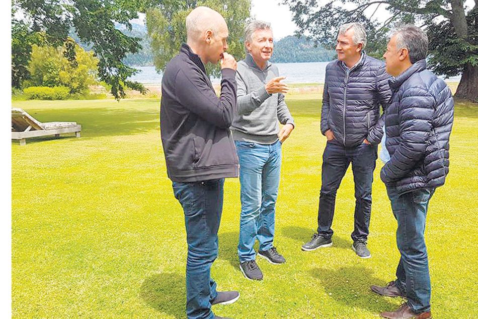 Macri conversó en el sur del desdoblamiento con Gerardo Morales, Alfredo Cornejo y Horacio Rodríguez Larreta.