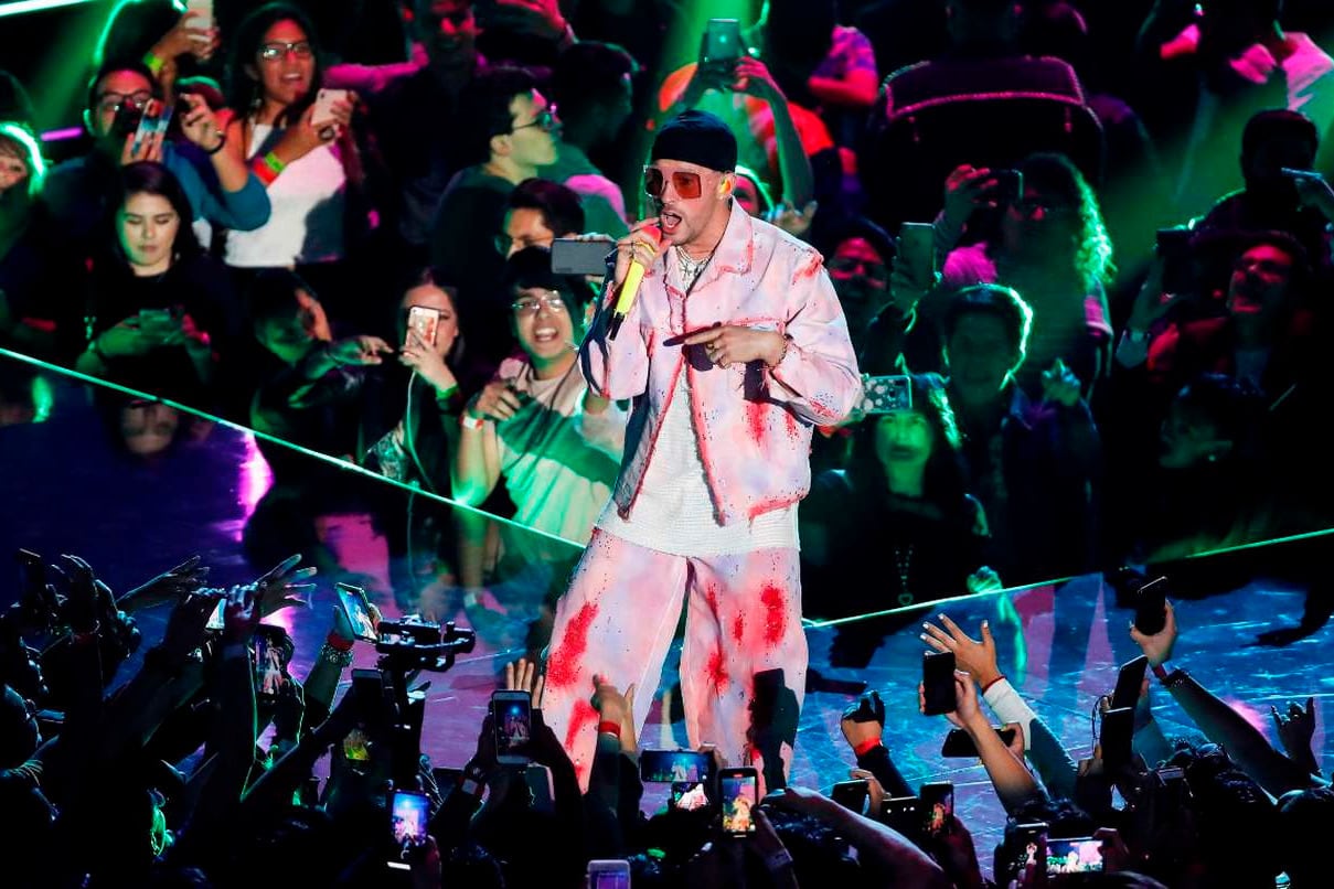 Bad Bunny ya agotó 2 estadios Velez