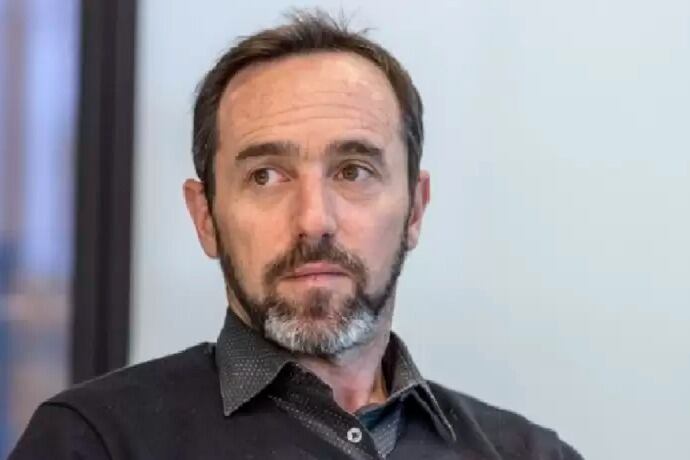 Marcos Galperin. Por "el placer de cortarles el curro a los gerentes de la pobreza y los piquetes". 