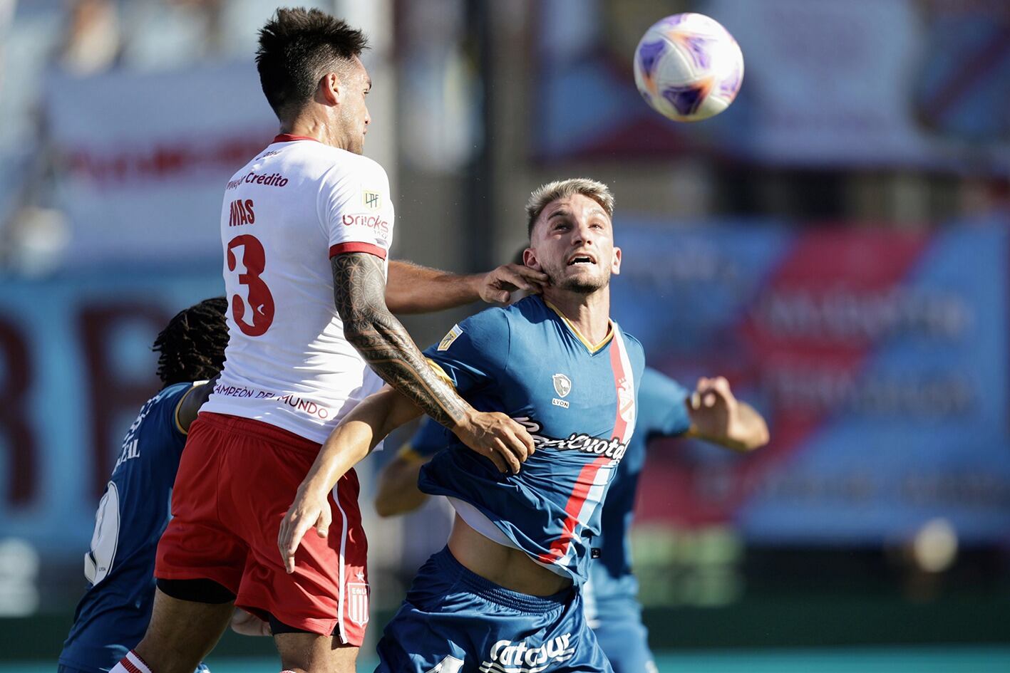 Más lucha que fútbol en Sarandí