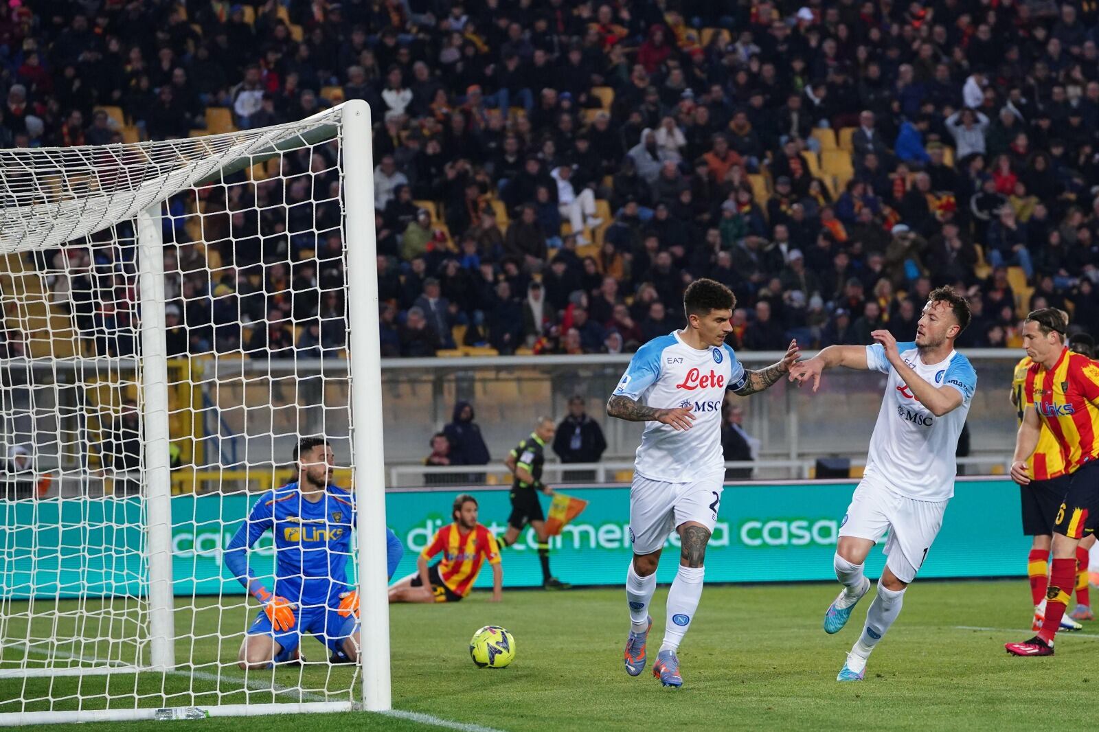 El Napoli se recuperó del 0-4 sufrido ante el Milan en la fecha pasada