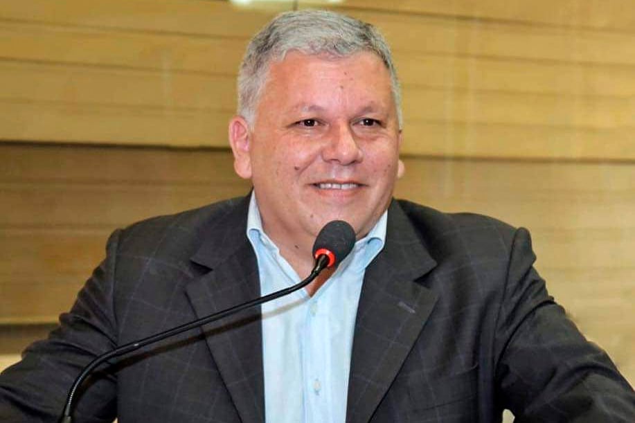 "Los vecinos quieren todo gratis", sostuvo el intendente de Arroyito, Gustavo Benedetti