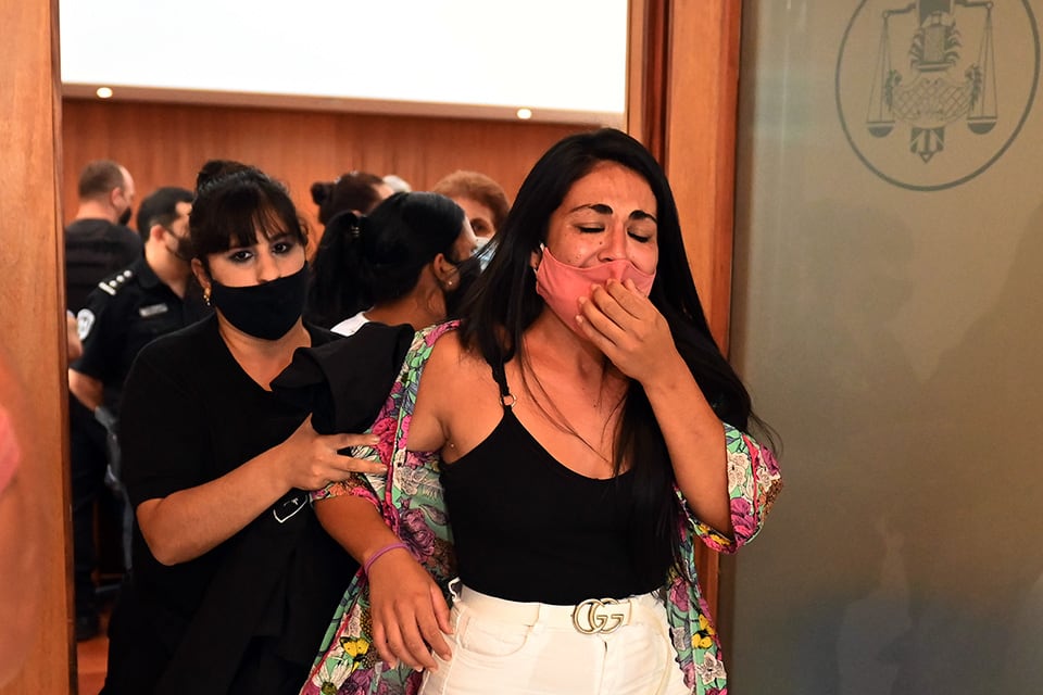 La sobrina de María del Rosario salió llorando de la sala de audiencias.