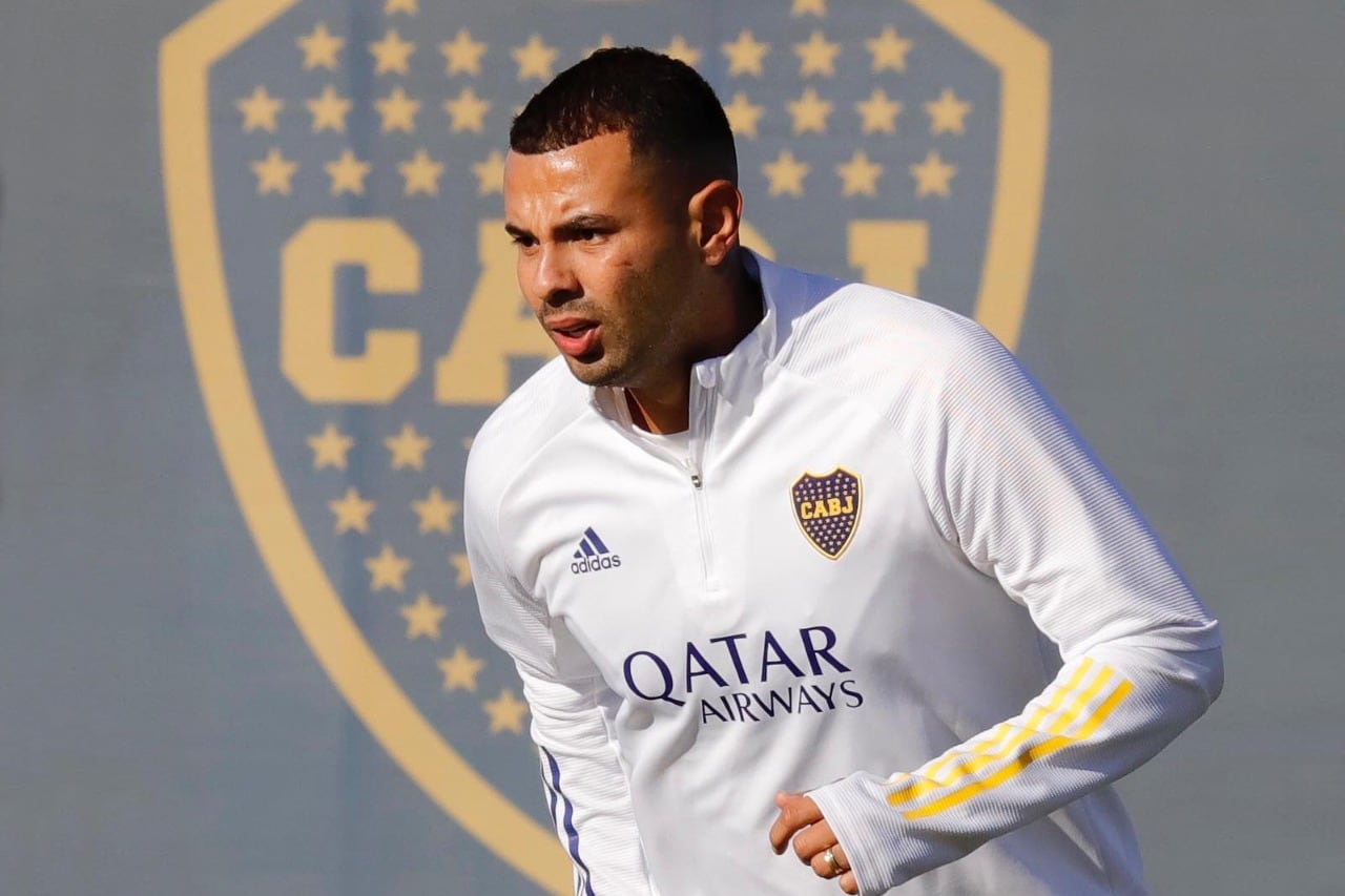 Cardona fue protagonista en el Superclásico, pero para mal