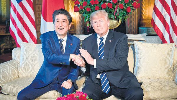 Abe y Trump en Palm Beach en abril, durante la última visita a EE.UU. del premier japonés.