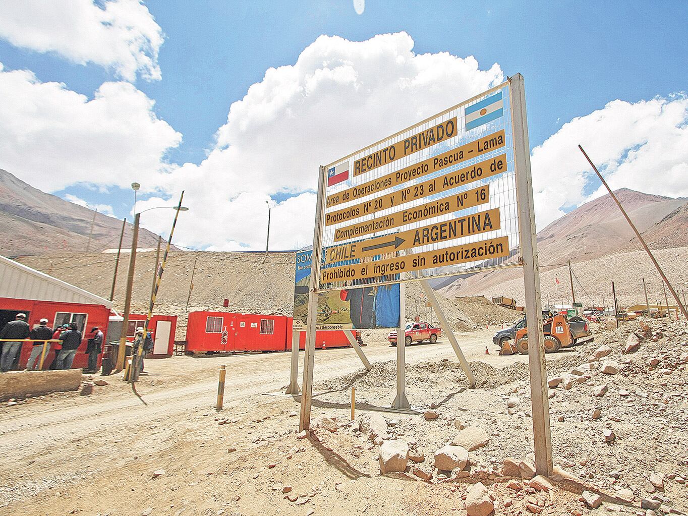 El ministro de Ambiente envió ayer a la provincia una comisión que inspeccionará la zona de Lama.