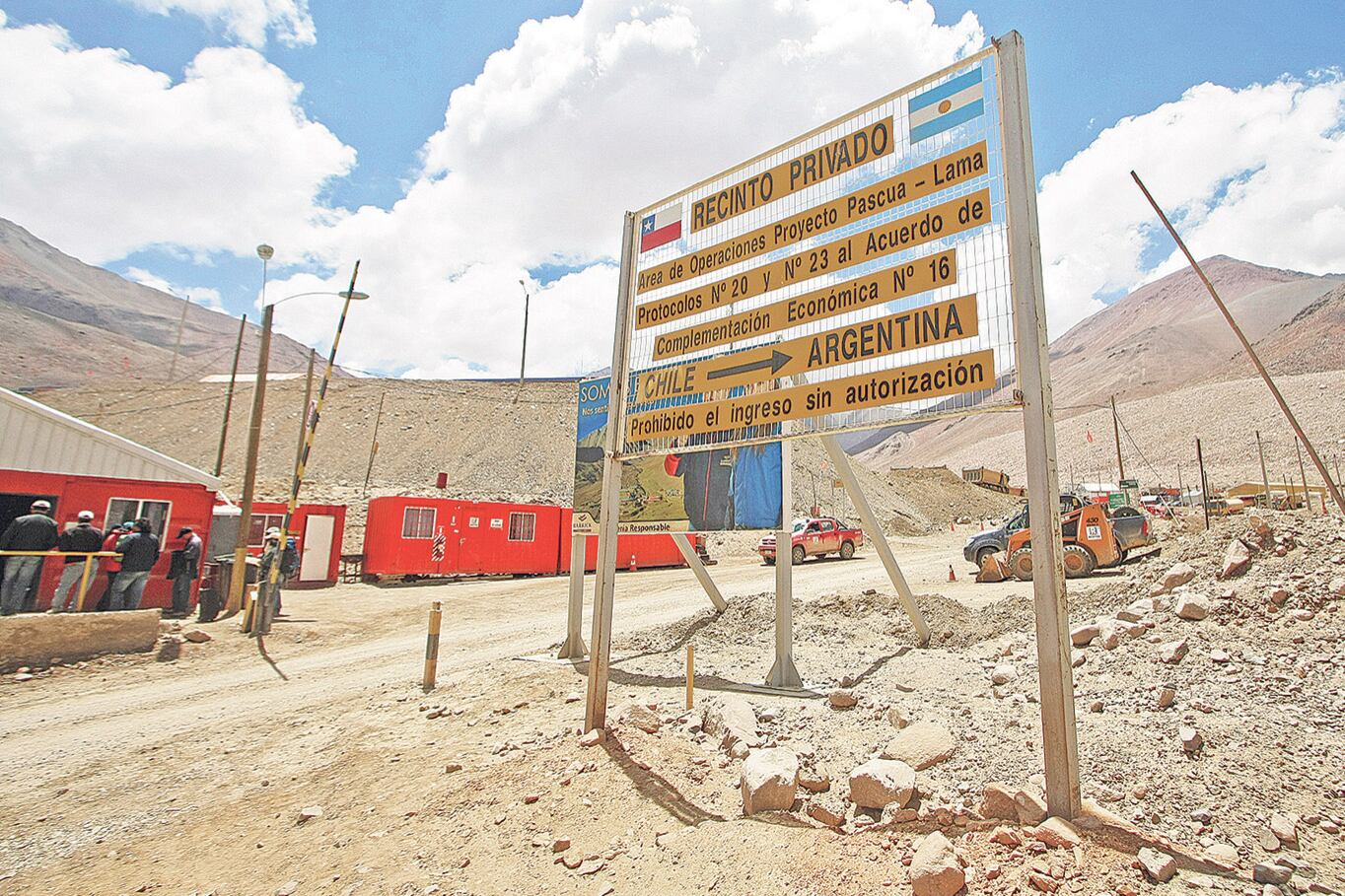 El ministro de Ambiente envió ayer a la provincia una comisión que inspeccionará la zona de Lama.