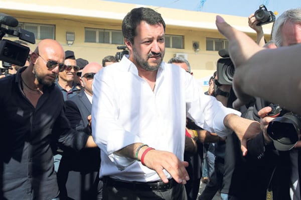 El ministro Salvini se comprometió a expulsar a medio millón de inmigrantes en los próximos cinco años.