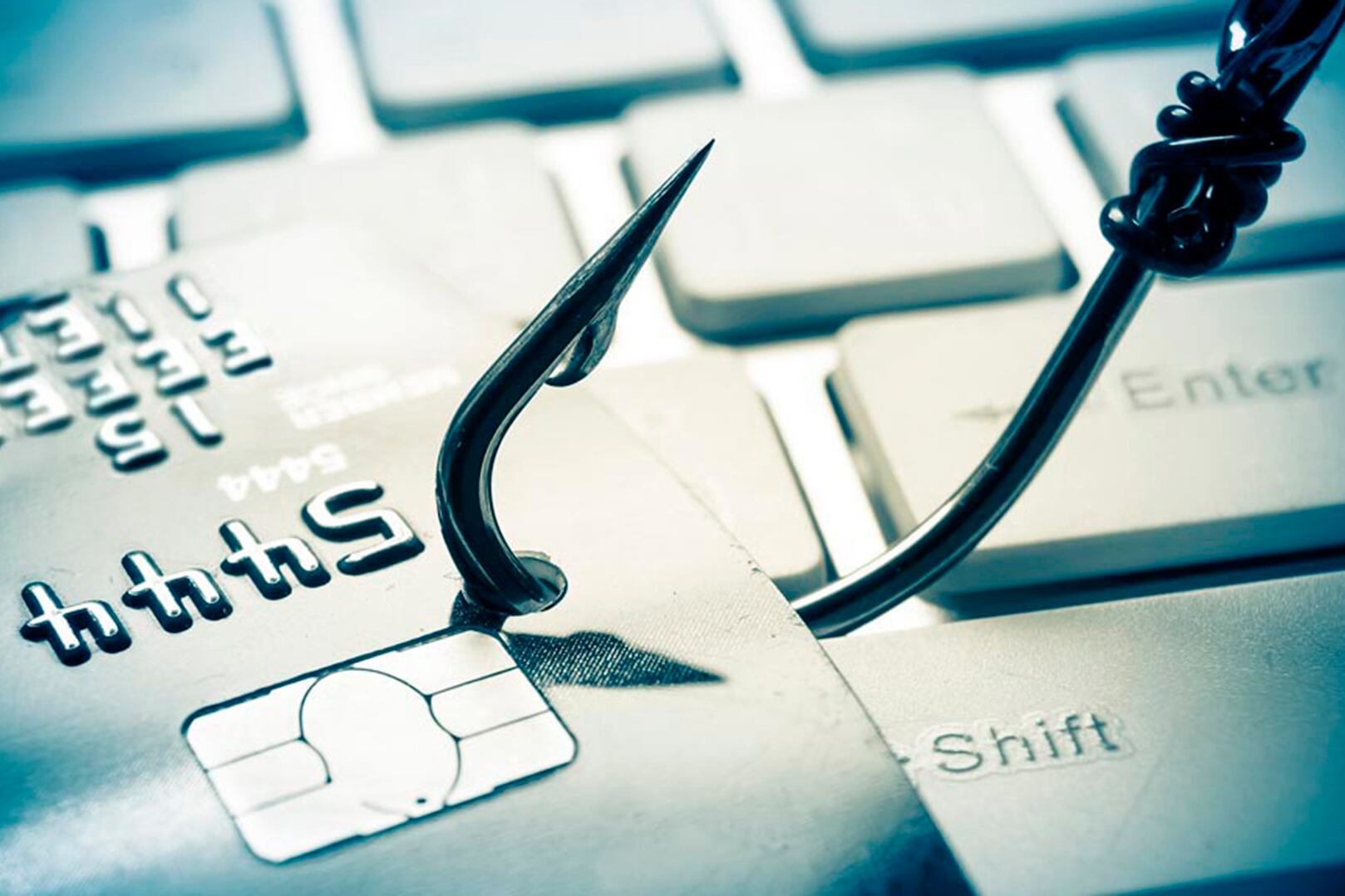 Los ciberestafadores refinan sus técnicas y los bancos aún no ofrecen respuesta a estos delitos.